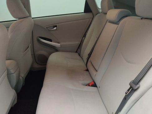 Used 2014 Toyota Prius Five image 18