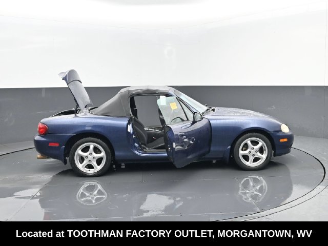 Used 2001 MAZDA MX-5 Miata RWD image 24