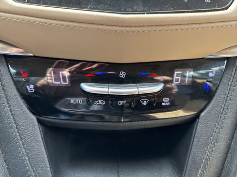 Used 2022 Cadillac XT5 Premium Luxury w/ Platinum Package AWD/4WD image 27