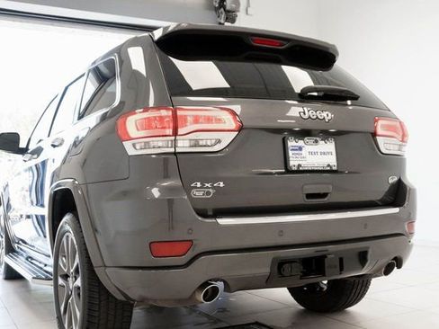 Used 2017 Jeep Grand Cherokee Overland image 10