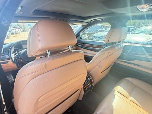Used 2014 BMW 750i xDrive AWD/4WD image 17