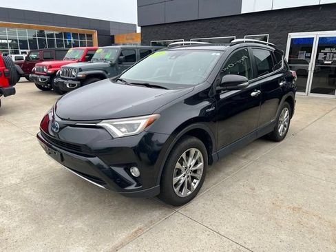 Used 2016 Toyota RAV4 Limited AWD/4WD image 3