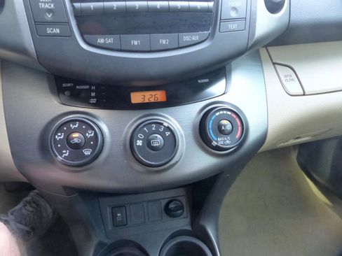 Used 2011 Toyota RAV4 2WD w/ Base L4 Extra Value Pkg image 21