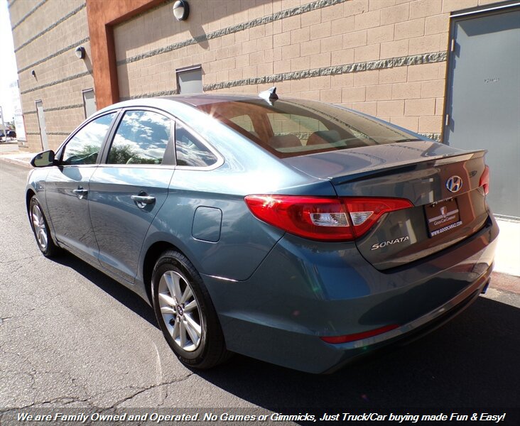 Used 2017 Hyundai Sonata SE FWD image 8