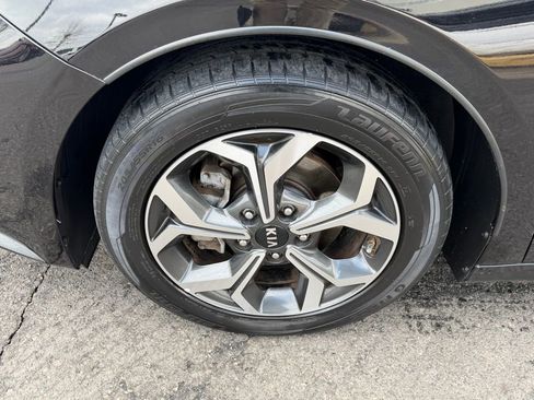 Used 2019 Kia Forte LXS image 12