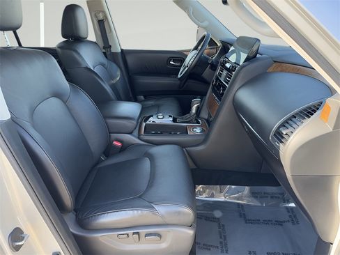 Used 2023 Nissan Armada SL w/ Captain's Chairs Package image 30