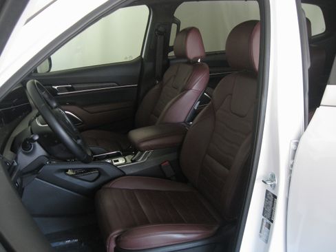 Used 2024 Kia Telluride SX Prestige image 8