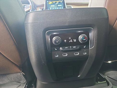 Used 2024 Chevrolet Tahoe High Country w/ Advanced Technology Package AWD/4WD image 17