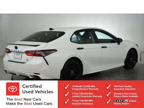 Certified 2022 Toyota Camry SE w/ Convenience Package image 3