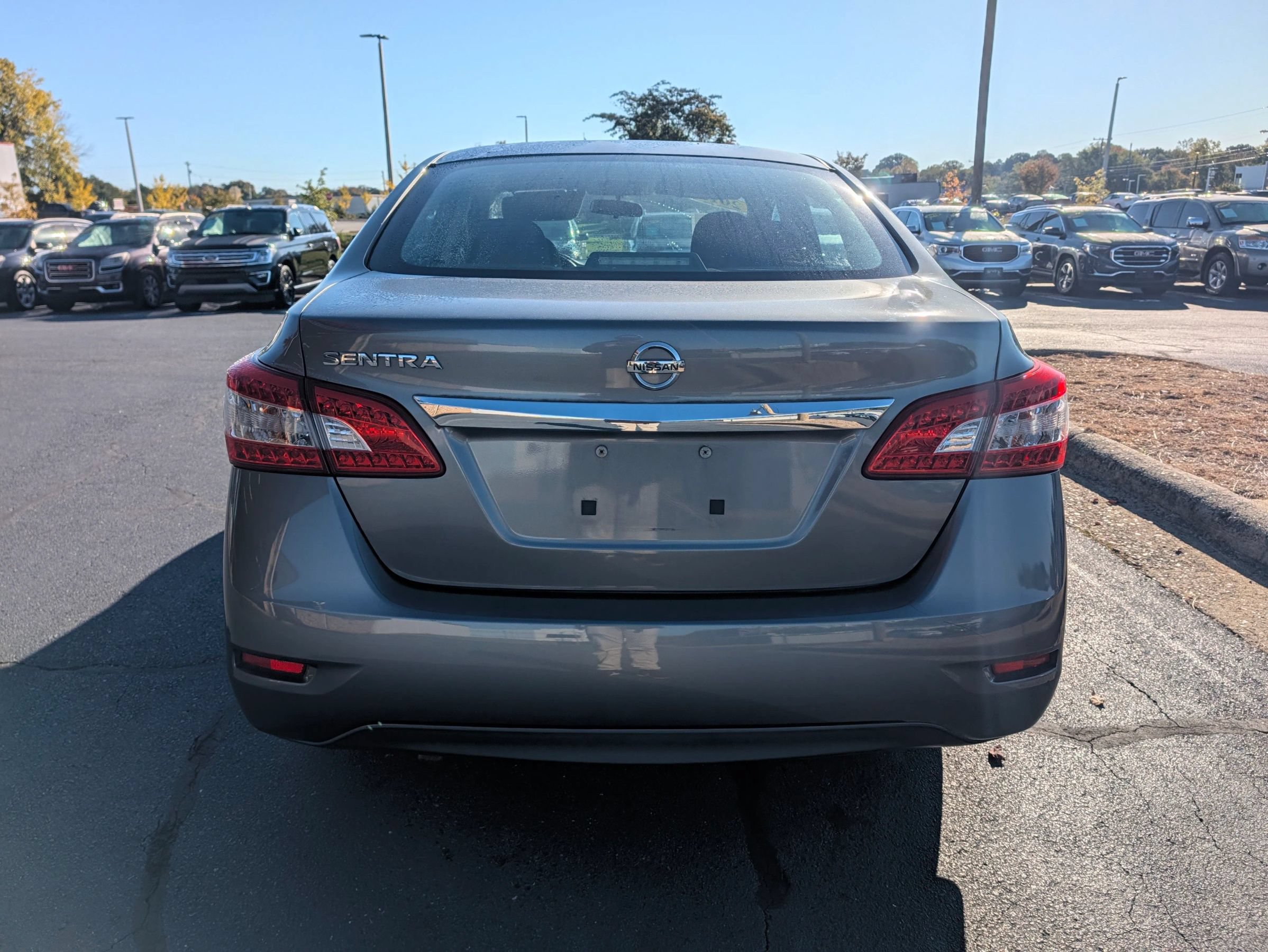 Used 2015 Nissan Sentra S FWD image 6