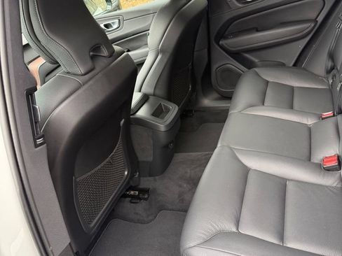 Used 2024 Volvo XC60 B5 Plus w/ Protection Package Premier AWD/4WD image 19