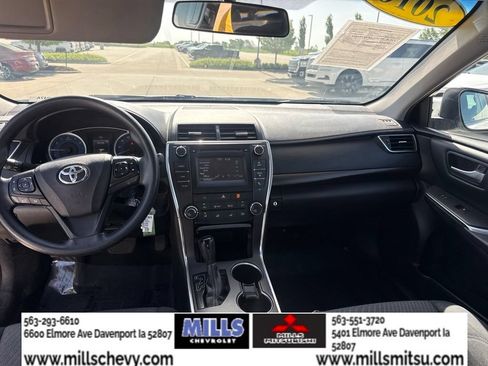 Used 2016 Toyota Camry LE FWD image 19