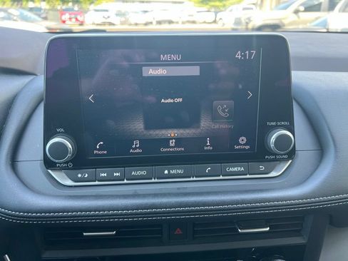 Used 2023 Nissan Rogue S AWD/4WD image 11