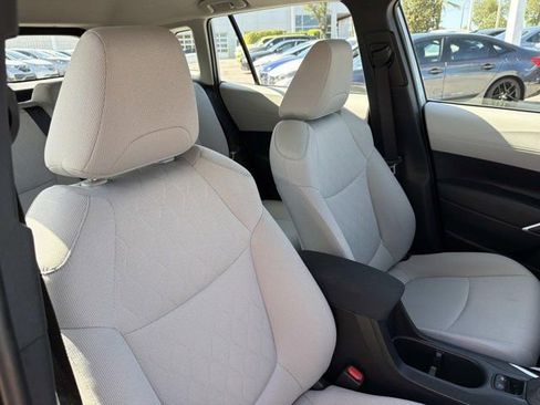 Certified 2025 Toyota Corolla Cross L FWD image 16