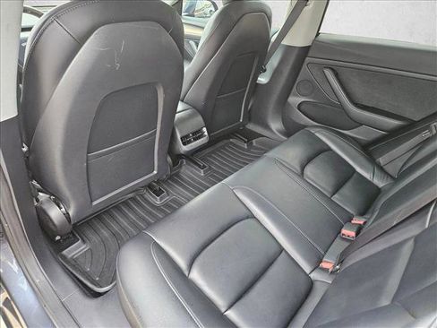 Used 2022 Tesla Model 3 image 11