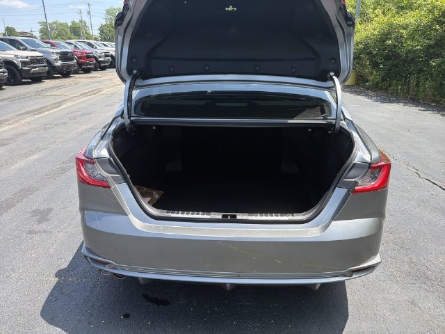 Used 2026 Toyota Camry XSE FWD image 16
