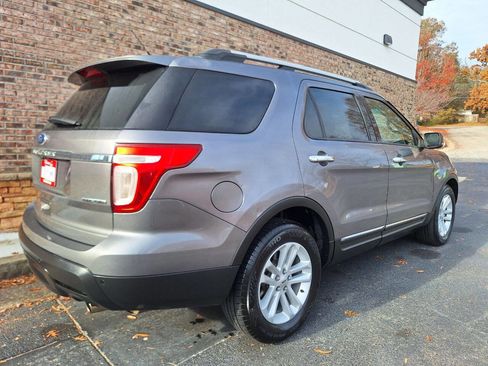 Used 2014 Ford Explorer XLT w/ Equipment Group 202A image 6