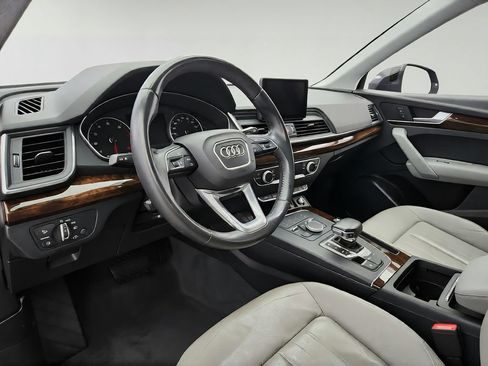 Used 2018 Audi Q5 2.0T Premium Plus w/ Premium Plus Package AWD/4WD image 10