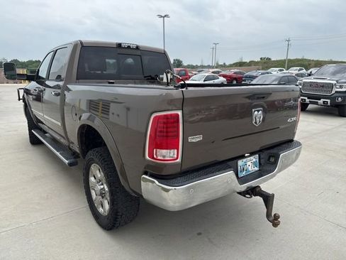 Used 2018 RAM 2500 Laramie w/ Convenience Group AWD/4WD image 3
