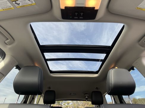 New 2026 Nissan Pathfinder SL image 26