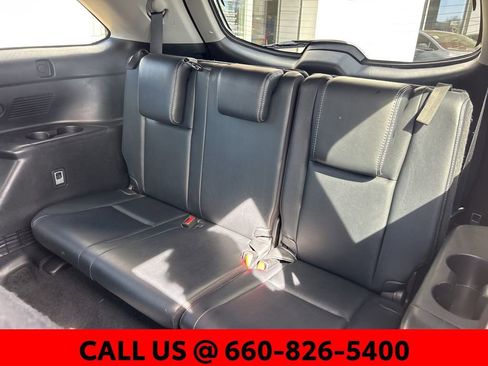 Used 2018 Toyota Highlander SE image 12