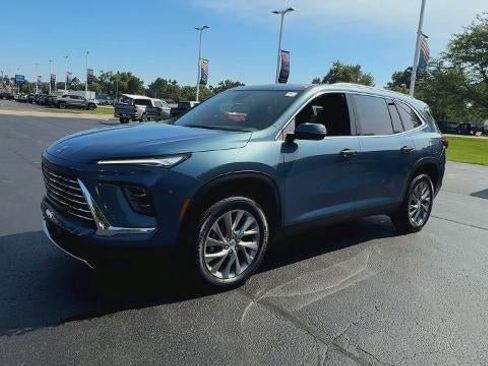 Certified 2026 Buick Enclave Preferred AWD/4WD image 4