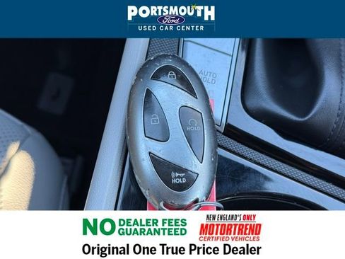 Used 2024 Hyundai Elantra Limited image 13