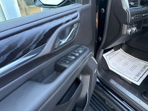 Used 2022 GMC Yukon Denali AWD/4WD image 14