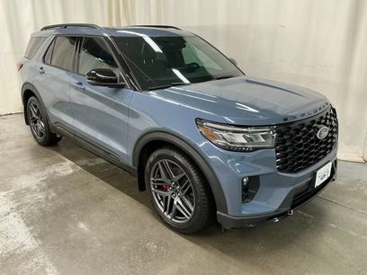 Used 2025 Ford Explorer ST