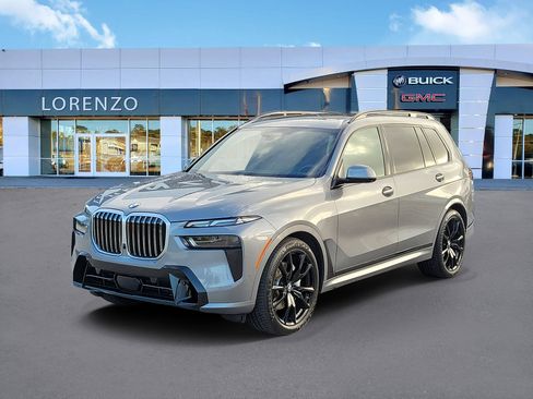 Used 2023 BMW X7 xDrive40i w/ M Sport Package AWD/4WD image 1