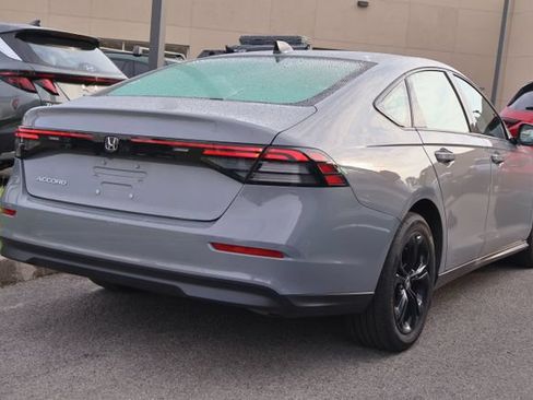 Used 2025 Honda Accord SE image 6