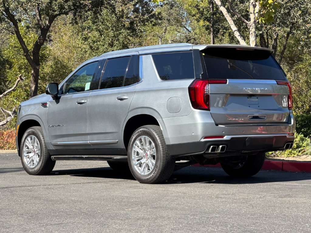 Used 2025 GMC Yukon Denali AWD/4WD image 7