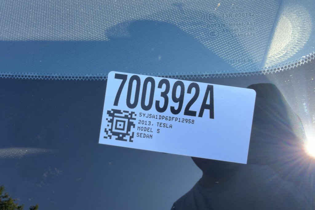 Used 2013 Tesla Model S Performance RWD image 19