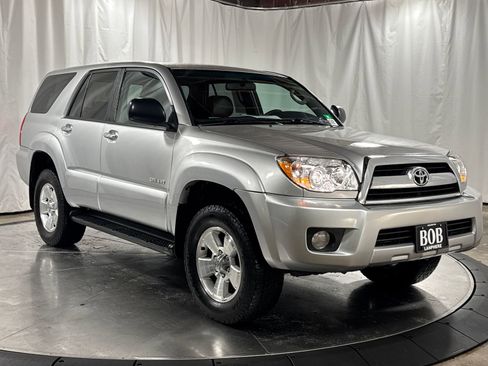 Used 2007 Toyota 4Runner SR5 AWD/4WD image 7