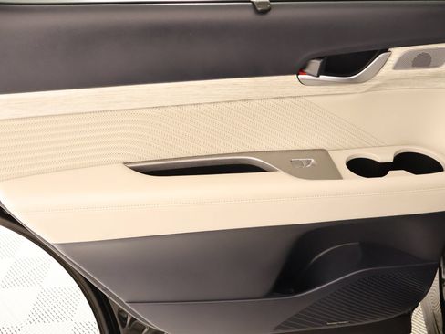 Used 2025 Hyundai Palisade Calligraphy FWD image 20