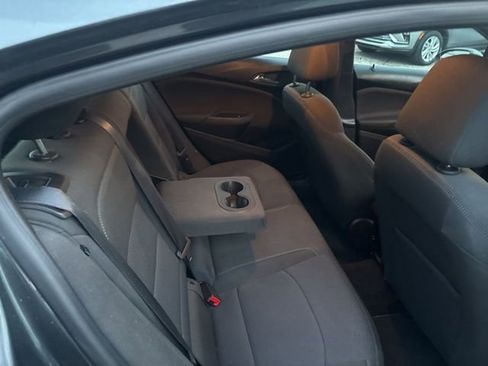 Used 2018 Chevrolet Cruze LT w/ Convenience Package image 10