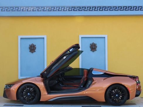 Used 2019 BMW i8 Roadster AWD/4WD image 15