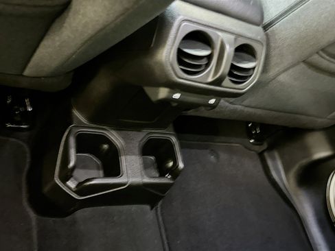 Used 2024 Jeep Wrangler Sport S image 27