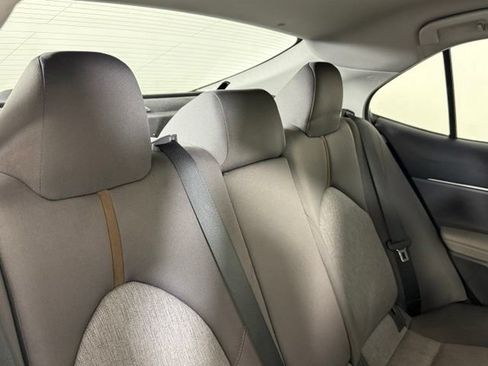 Used 2018 Toyota Camry LE w/ Convenience Package FWD image 27