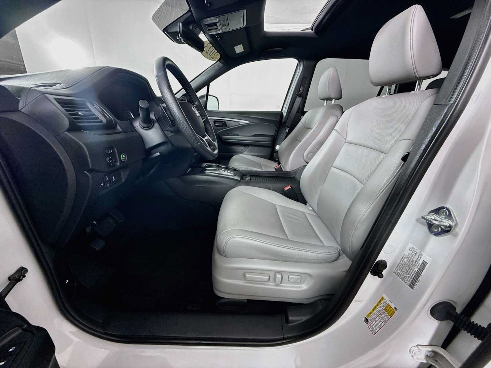 Used 2023 Honda Passport EX-L image 19