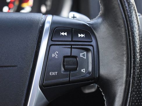 Used 2016 Volvo S60 T5 R-Design image 22