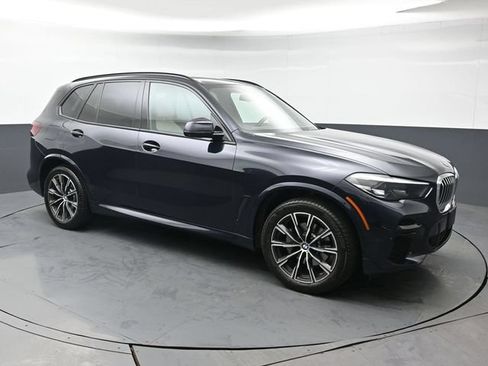 Used 2022 BMW X5 xDrive40i w/ M Sport Package AWD/4WD image 7