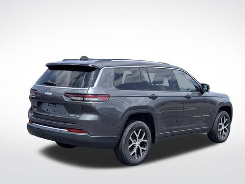 Used 2023 Jeep Grand Cherokee L Limited AWD/4WD image 6