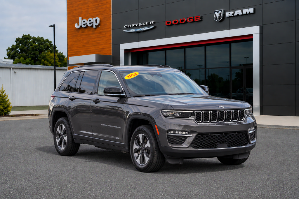 Used 2024 Jeep Grand Cherokee Limited 4xe AWD/4WD image 1