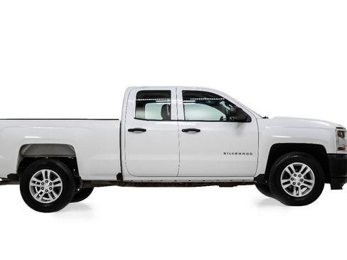 Used 2018 Chevrolet Silverado 1500 W/T RWD image 5