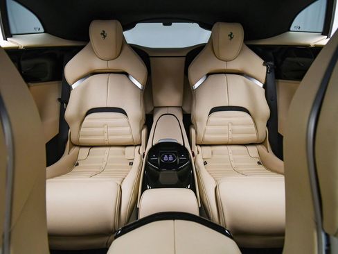 Certified 2025 Ferrari Purosangue image 20