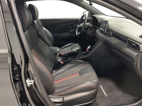Used 2019 Hyundai Veloster Turbo image 21
