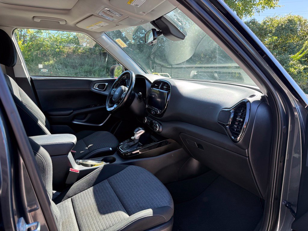 Used 2023 Kia Soul EX FWD image 18