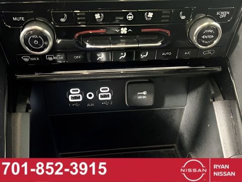 Used 2024 Jeep Grand Cherokee Overland image 21