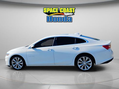 Used 2018 Chevrolet Malibu Premier w/ Premier Sun and Wheel Package image 7